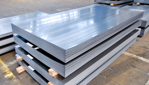 304 stainless steel sheet application in industrial production and life